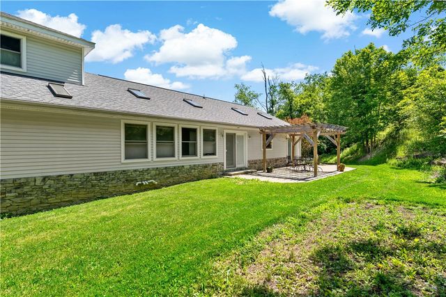 787 Dutch Hill Rd, South Fayette, PA 15071