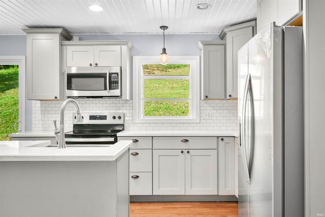 1726 Harrison Ridge Road, Nashville, IN 47448