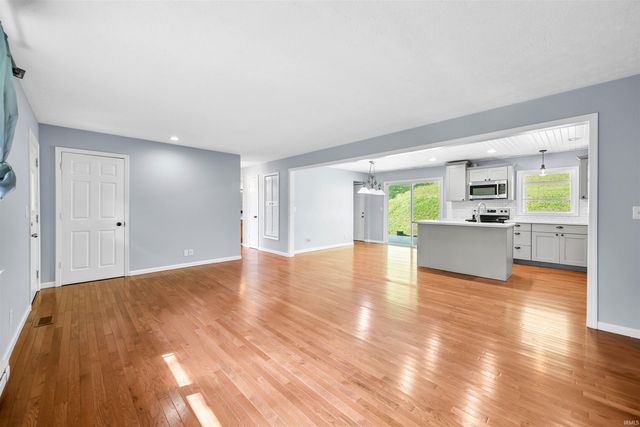 1726 Harrison Ridge Road, Nashville, IN 47448