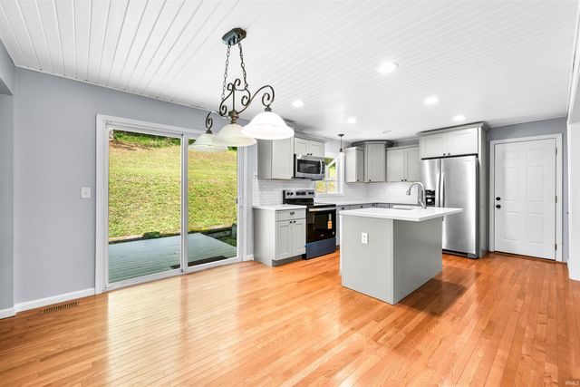 1726 Harrison Ridge Road, Nashville, IN 47448