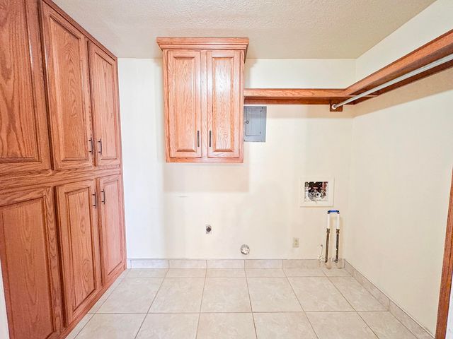 413 E Dogwood Street, Denver City, TX 79323