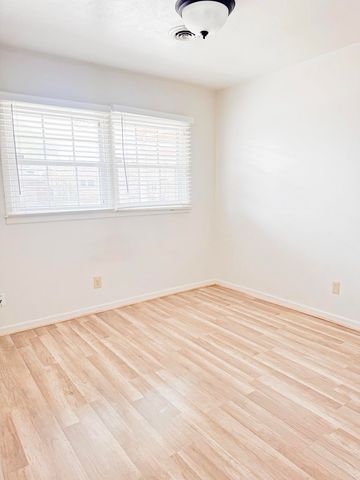 413 E Dogwood Street, Denver City, TX 79323