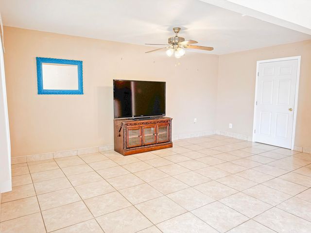 413 E Dogwood Street, Denver City, TX 79323