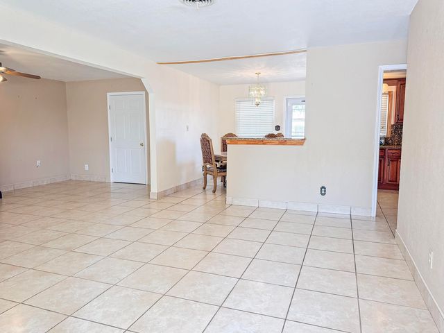 413 E Dogwood Street, Denver City, TX 79323