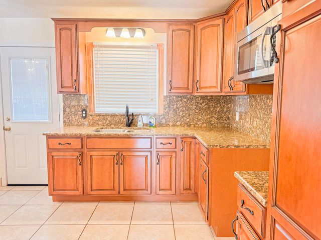 413 E Dogwood Street, Denver City, TX 79323