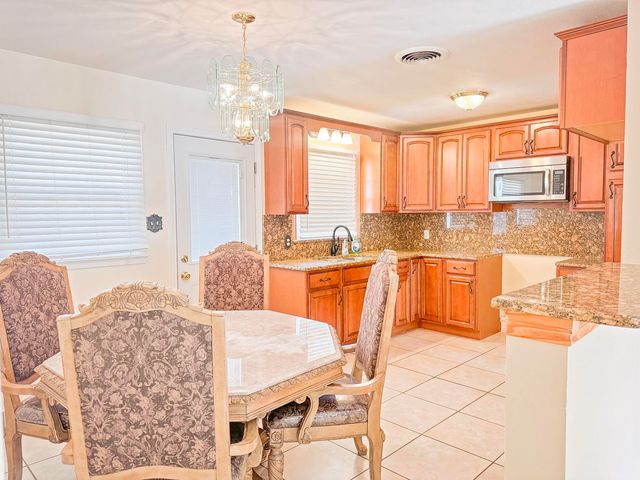 413 E Dogwood Street, Denver City, TX 79323