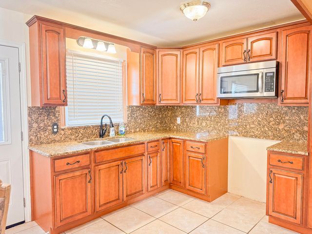 413 E Dogwood Street, Denver City, TX 79323