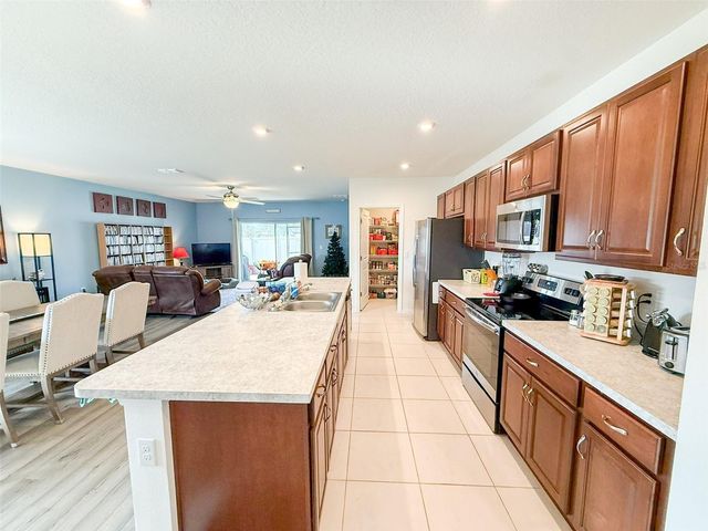 141 HAMLET LOOP, Davenport, FL 33837