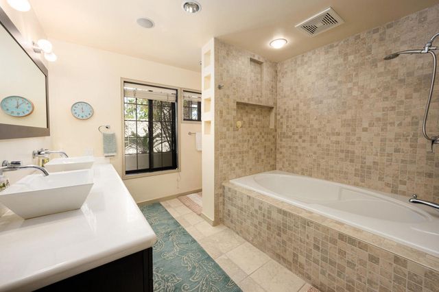 2345 S Cherokee Way 105, Palm Springs, CA 92264