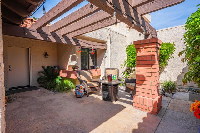 2345 S Cherokee Way 105, Palm Springs, CA 92264