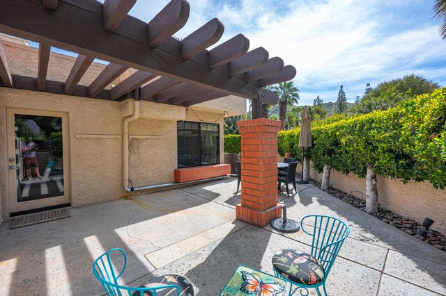 2345 S Cherokee Way 105, Palm Springs, CA 92264