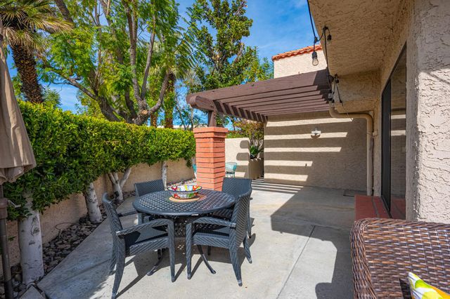 2345 S Cherokee Way 105, Palm Springs, CA 92264