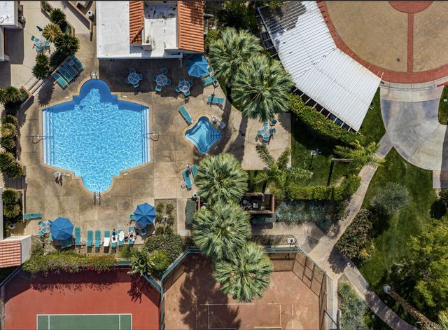 2345 S Cherokee Way 105, Palm Springs, CA 92264