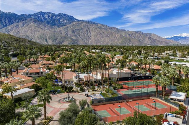 2345 S Cherokee Way 105, Palm Springs, CA 92264