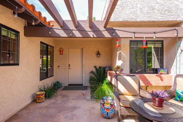 2345 S Cherokee Way 105, Palm Springs, CA 92264