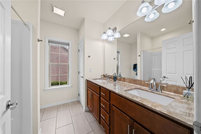 3377 Woodwind Dr, Jefferson Hills, PA 15025