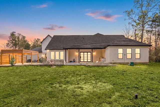 66 Road 66111, Dayton, TX 77535