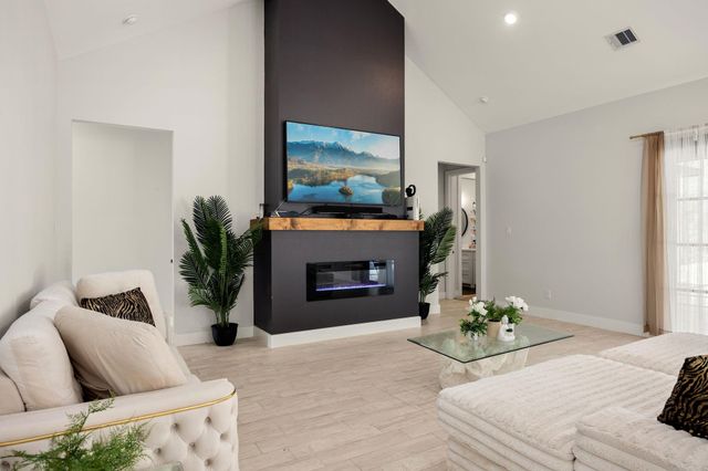 66 Road 66111, Dayton, TX 77535