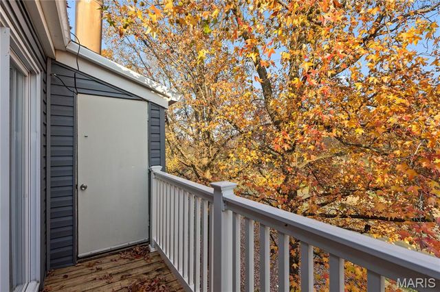 1011 Fairways Drive, Lake St Louis, MO 63367