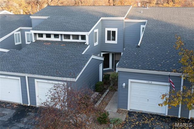 1011 Fairways Drive, Lake St Louis, MO 63367