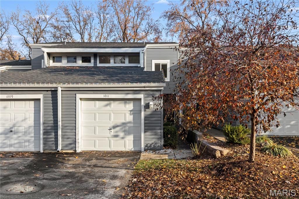 1011 Fairways Drive, Lake St Louis, MO 63367