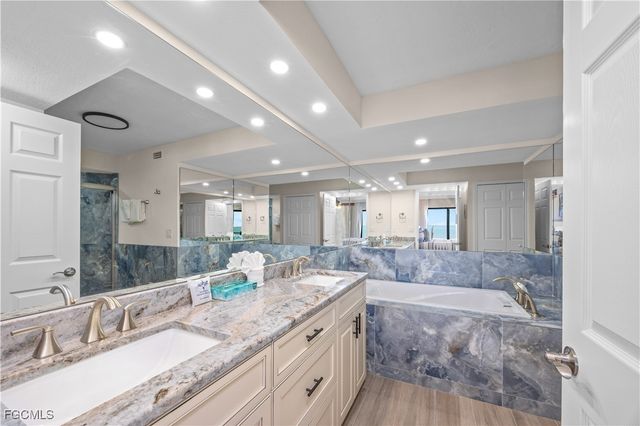 2445 W Gulf DR 4E, Sanibel, FL 33957