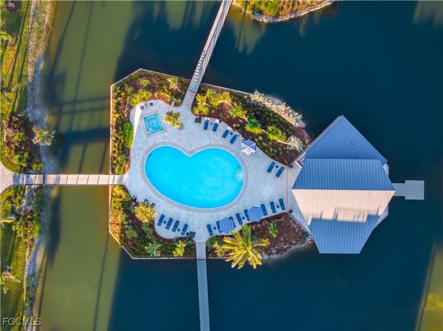 2445 W Gulf DR 4E, Sanibel, FL 33957