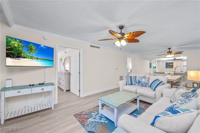 2445 W Gulf DR 4E, Sanibel, FL 33957