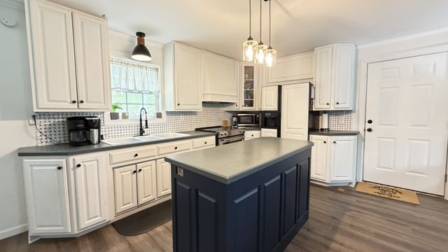 313 Ben Myers Ln, Gainesboro, TN 38562