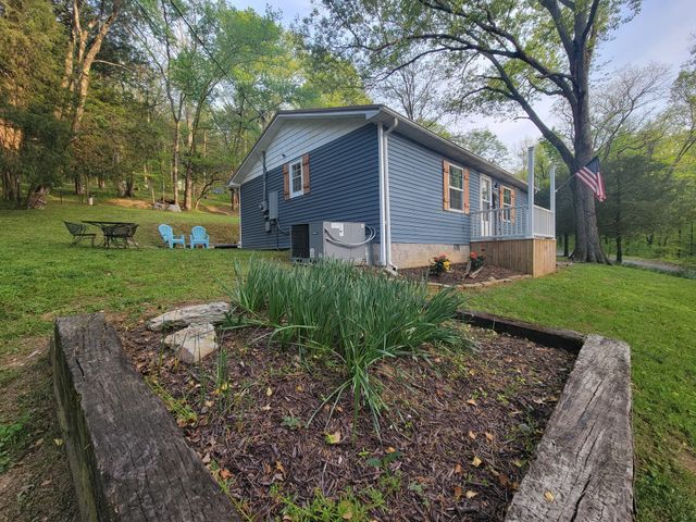 313 Ben Myers Ln, Gainesboro, TN 38562
