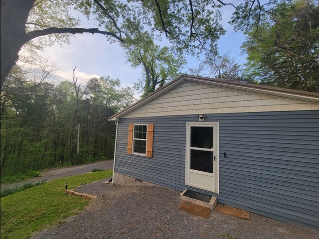313 Ben Myers Ln, Gainesboro, TN 38562
