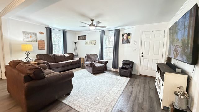 313 Ben Myers Ln, Gainesboro, TN 38562