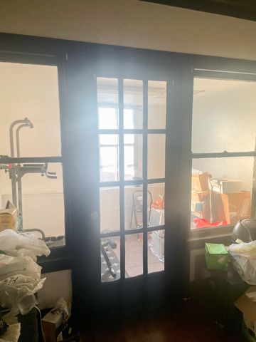 2821 E 77th Place, Chicago, IL 60649