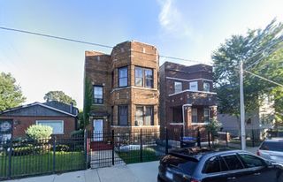 2821 E 77th Place, Chicago, IL 60649