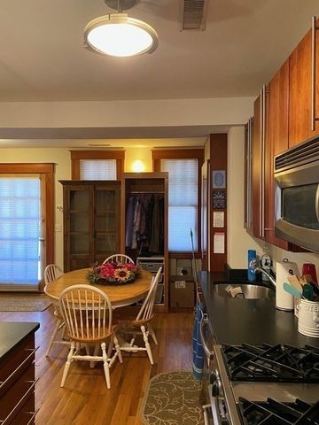 247 River Street 2, Cambridge, MA 02139