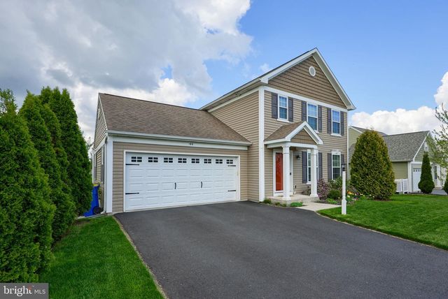 100 KENNETH DR, Leola, PA 17540