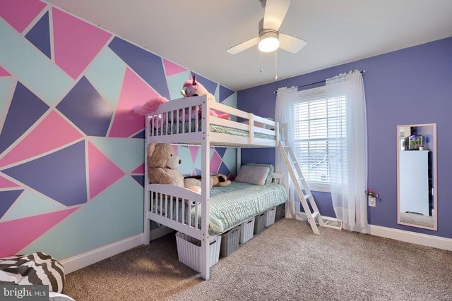 100 KENNETH DR, Leola, PA 17540