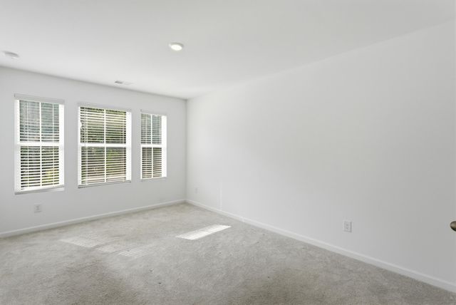 4005 E Associate Drive, North Charleston, SC 29418