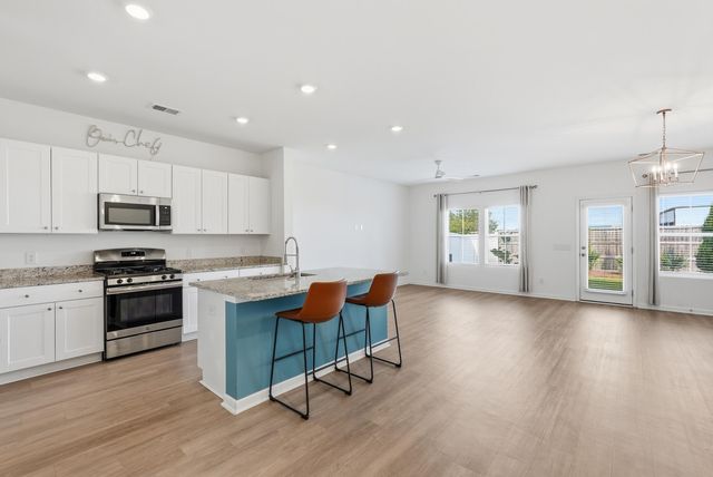 4005 E Associate Drive, North Charleston, SC 29418