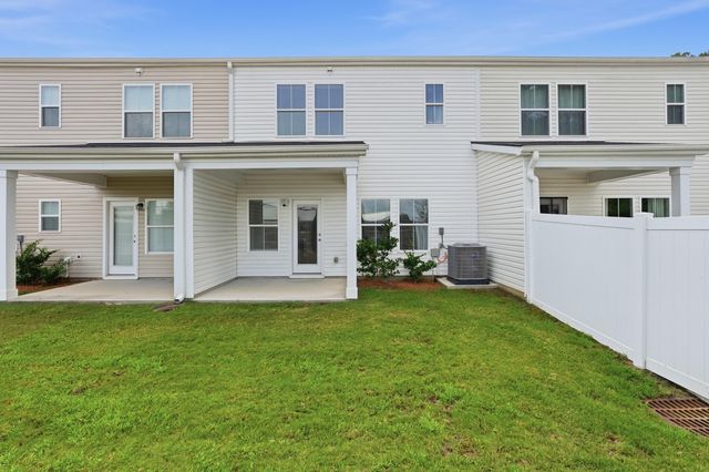 4005 E Associate Drive, North Charleston, SC 29418