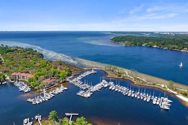 1940 Bluewater Bay Boulevard 3, Niceville, FL 32578