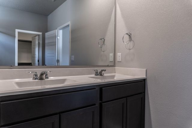 4856 Kings Peak Road NE, Rio Rancho, NM 87144