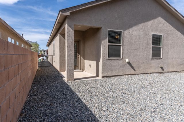 4856 Kings Peak Road NE, Rio Rancho, NM 87144