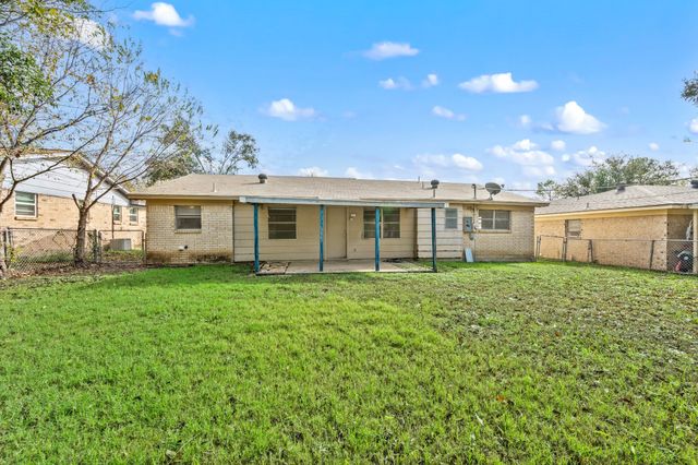 6624 Vega Drive, Fort Worth, TX 76133