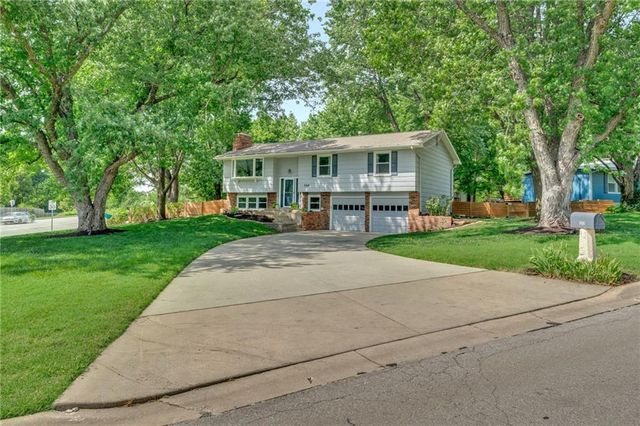 3428 Trail Road, Lawrence, KS 66049
