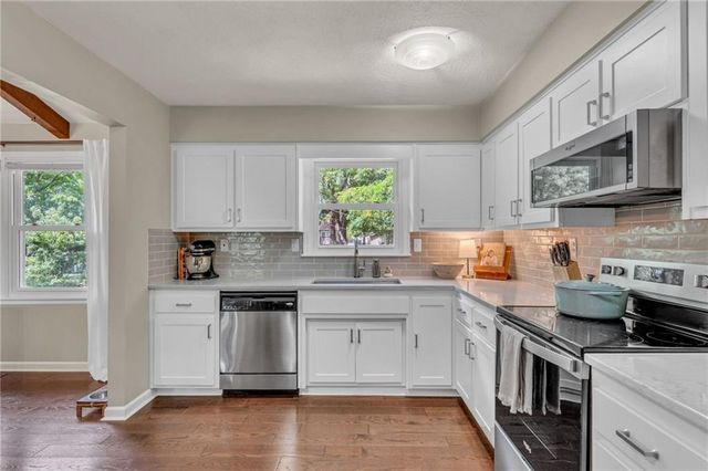 3428 Trail Road, Lawrence, KS 66049