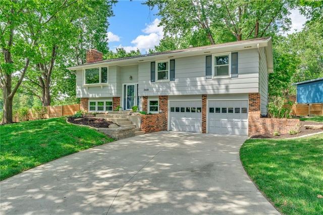 3428 Trail Road, Lawrence, KS 66049