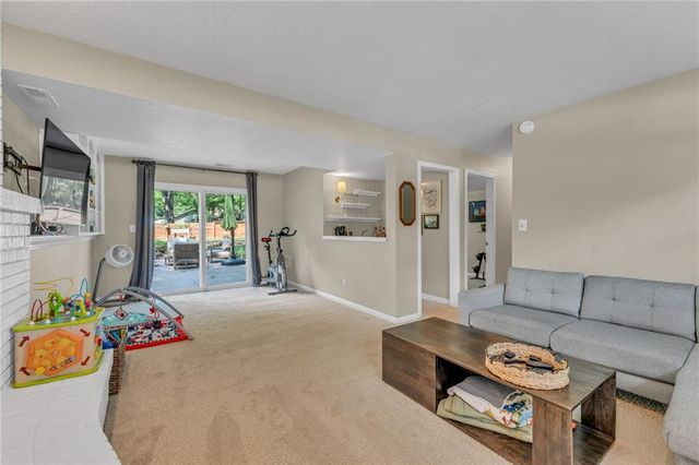 3428 Trail Road, Lawrence, KS 66049