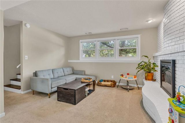 3428 Trail Road, Lawrence, KS 66049