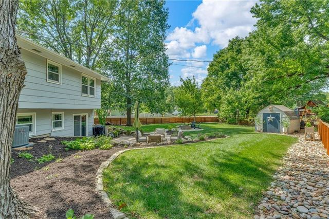 3428 Trail Road, Lawrence, KS 66049